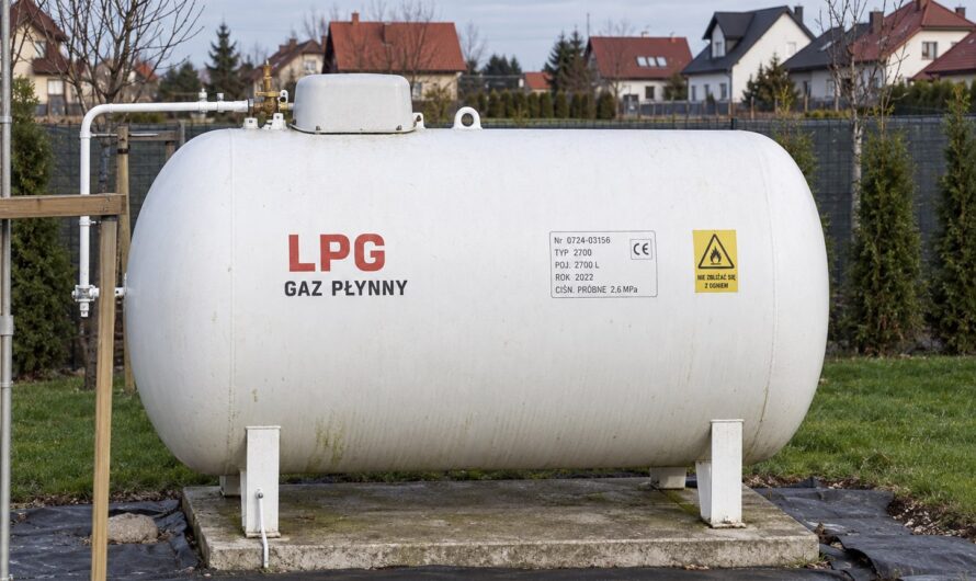 Zbiornik na gaz 2700 l – na ile wystarcza? Zużycie, cena i realne wyliczenia
